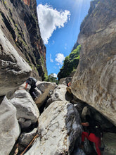 Load image into Gallery viewer, Saturday 11 April | Bungonia Red Track - White Track Loop | Bucket List Hike